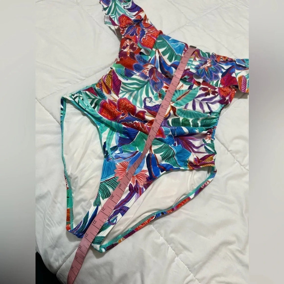 La Blanca Tropics of Tropez Off-the-Shoulder Ruffle One-Piece Swimsuit size 12 - Picture 9 of 16